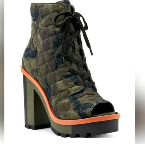 Jessica Simpson Lizzah Women's Camo Camouflage Lace Up Peep Toe Boots 6 Shoes